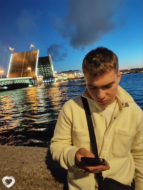 Артур, 20, Минске — анкета №2169075