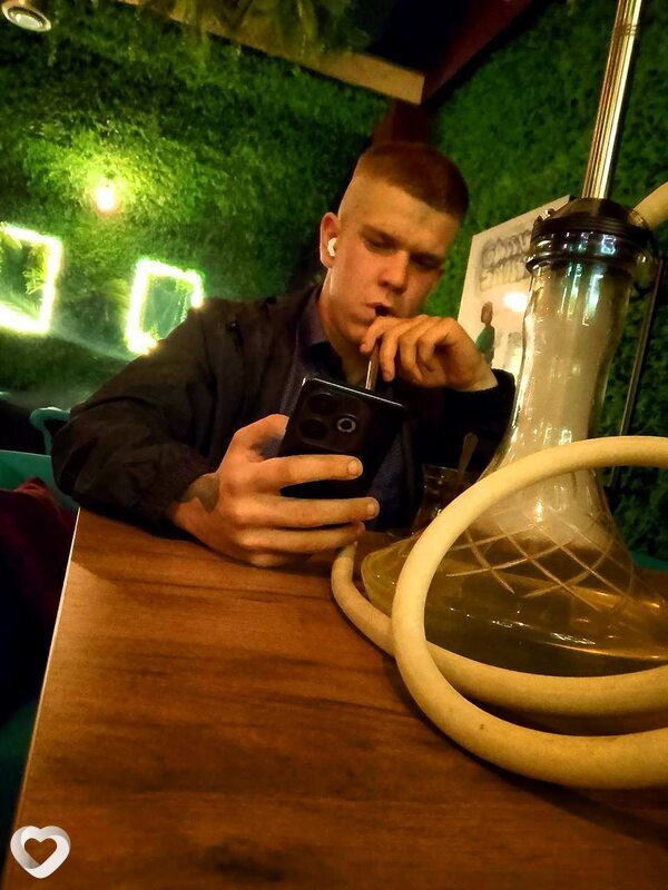 Виктор, 21, Гагарине — анкета №2147738