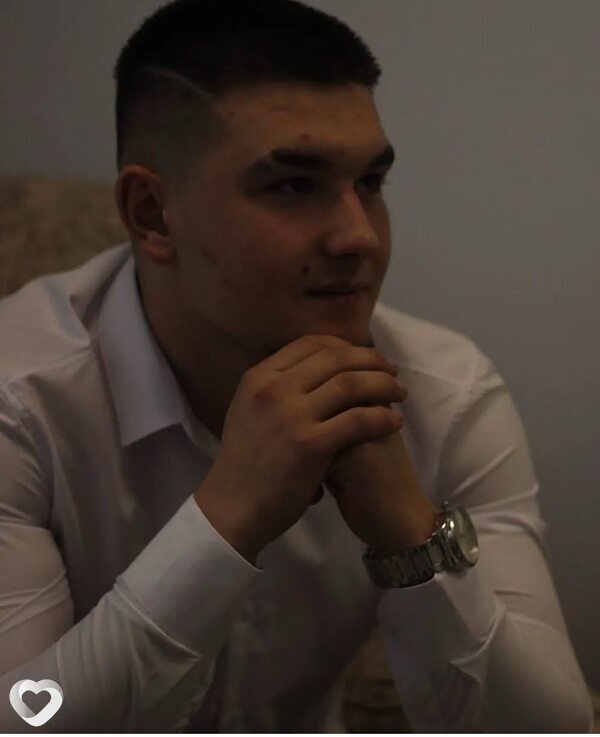 Дмитрий, 22, Минске — анкета №2147398