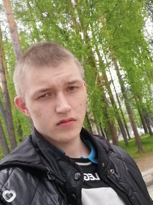 Антон, 27, Асбесте — анкета №2169253