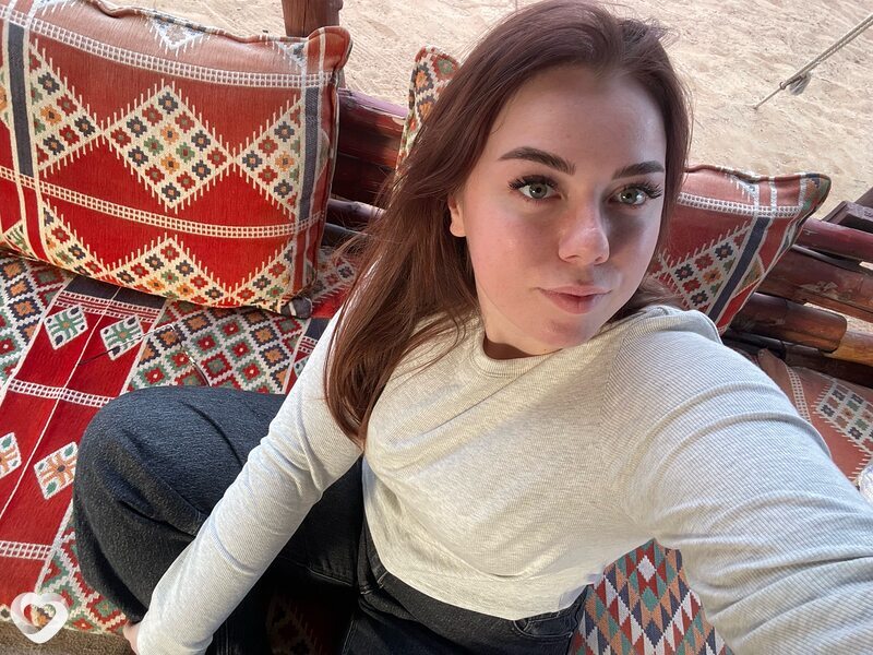 Катя, 22, Омске — анкета №2149133