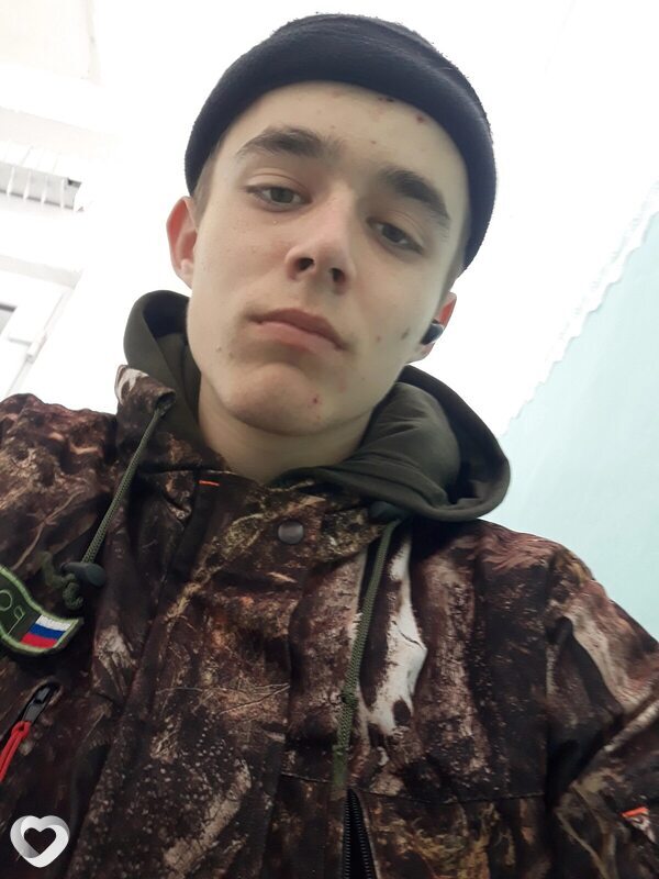 Саня, 22, Омске — анкета №2149137