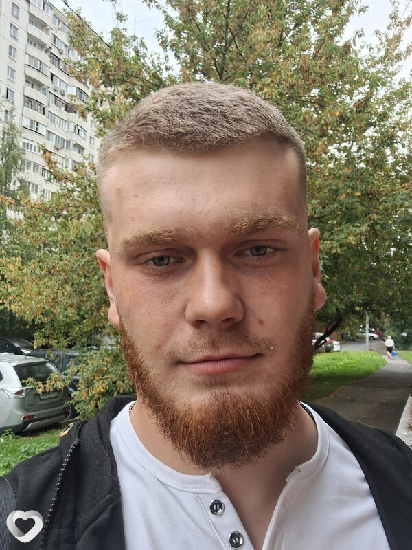 Юрий, 22, Видном — анкета №2151350