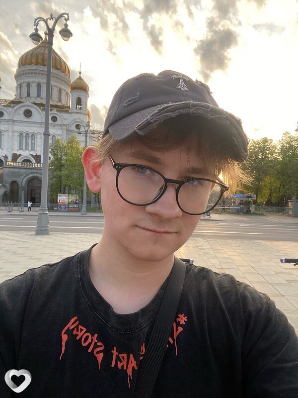 Анатолий, 23, Москве — анкета №2151239
