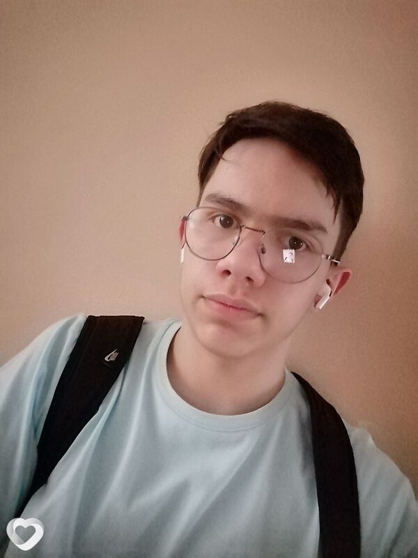 Кирилл, 20, Горно-Алтайске — анкета №2151101