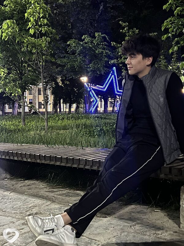 Дима, 20, Санкт-Петербурге — анкета №2151506