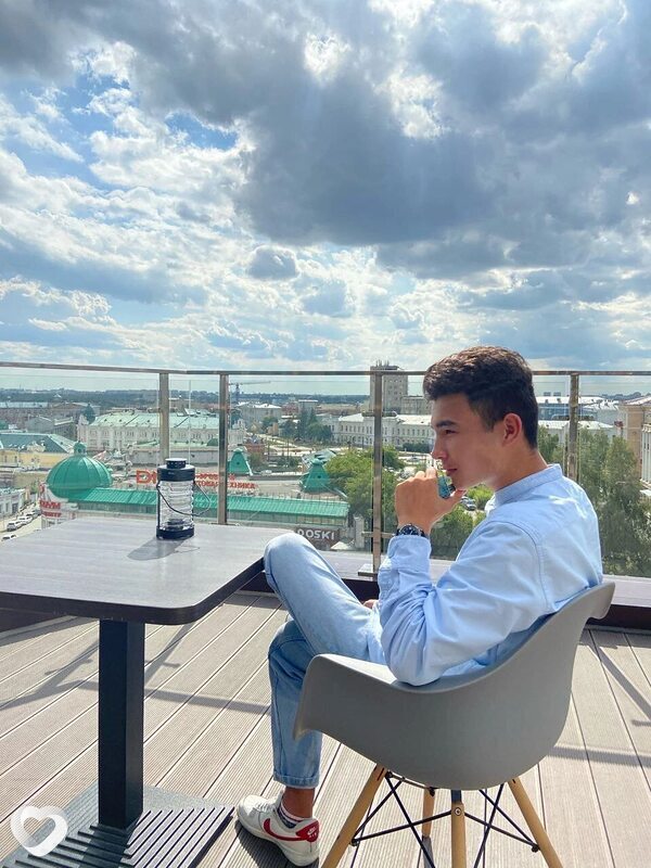 Кирилл, 22, Омске — анкета №2151568