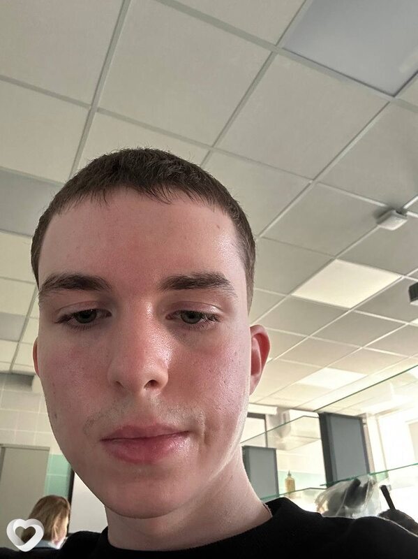 Кирилл, 22, Нефтеюганске — анкета №2171403