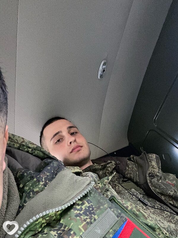 Павел, 21, Нягани — анкета №2171376