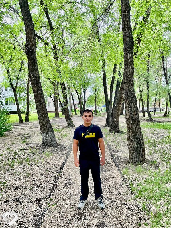 Олег, 27, Абакане — анкета №2173681