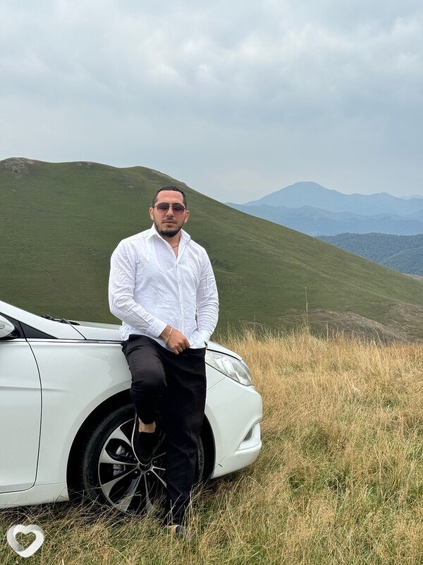 Аташ, 29, Новошахтинске — анкета №2173777