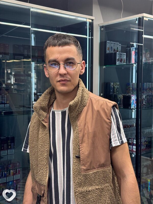 Артём, 27, Москве — анкета №2174908