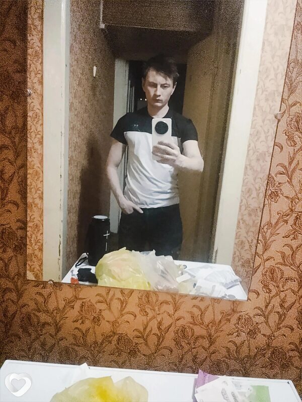 Виталий, 21, Новосибирске — анкета №2175370
