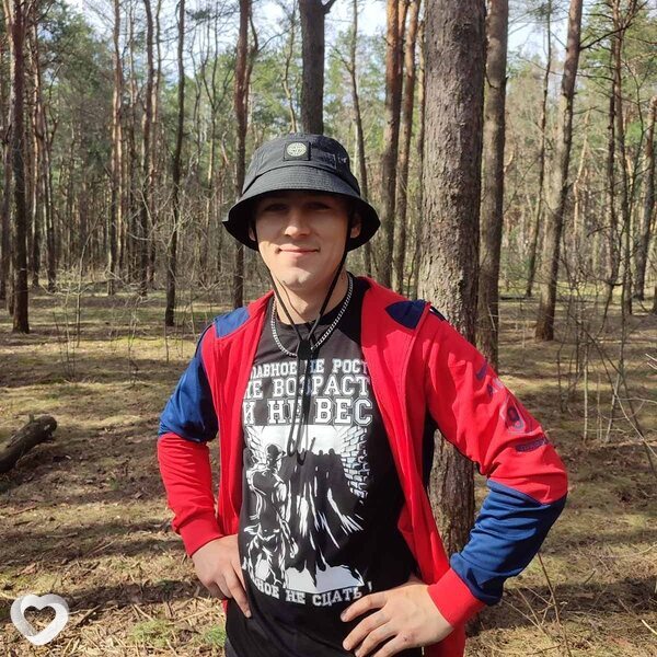 Артем, 31, Жлобине — анкета №2175424