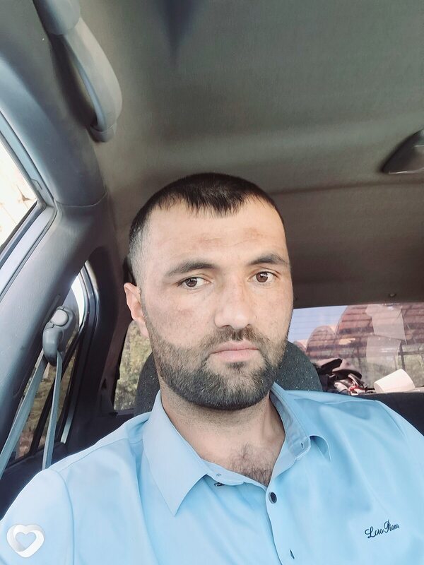 Олег, 35, Харцызске — анкета №2176115