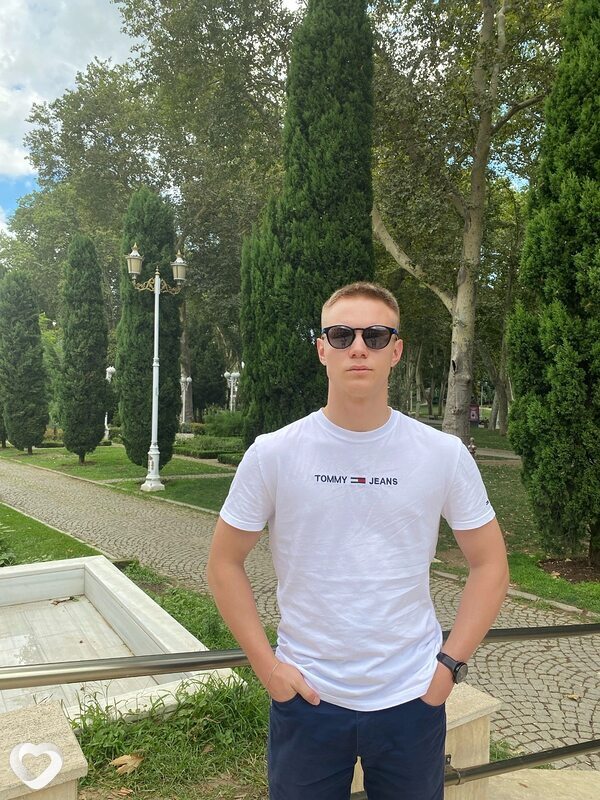 Дмитрий, 22, Москве — анкета №2176157