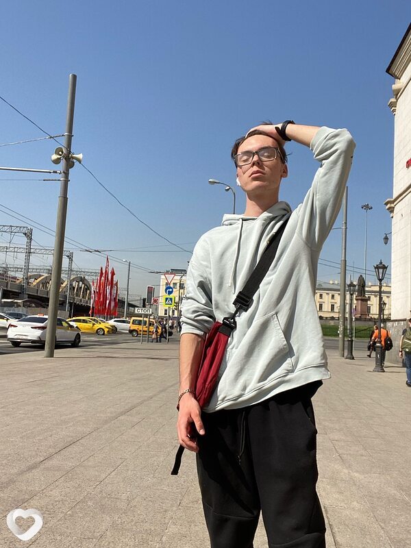 Иван, 20, Москве — анкета №2177357