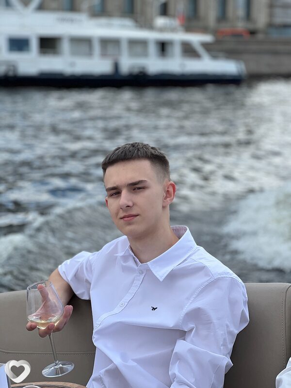 Никита, 20, Москве — анкета №2176763