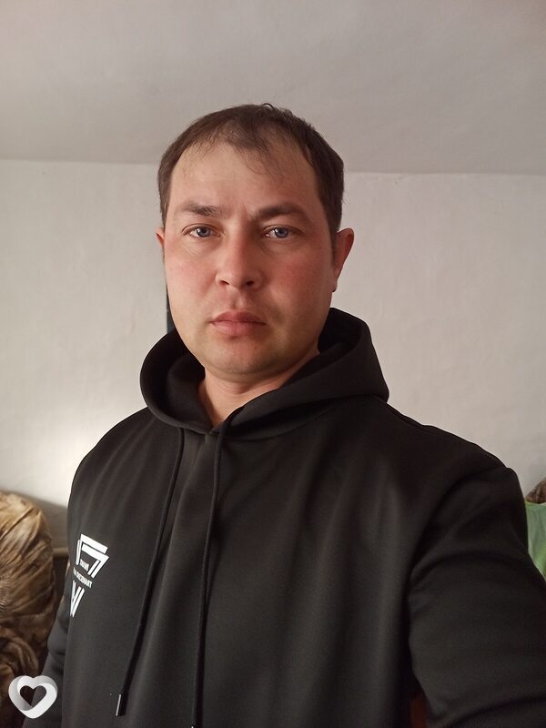 Джоник, Уштобе