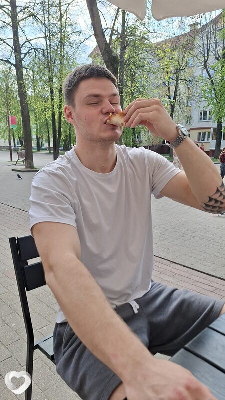 Антон, 24, Молодечно — анкета №2177637