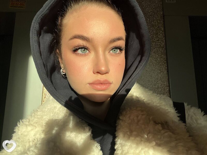 Кристина, 21, Москве — анкета №2177340