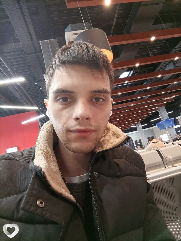 Антон, 24, Волгограде — анкета №2177781