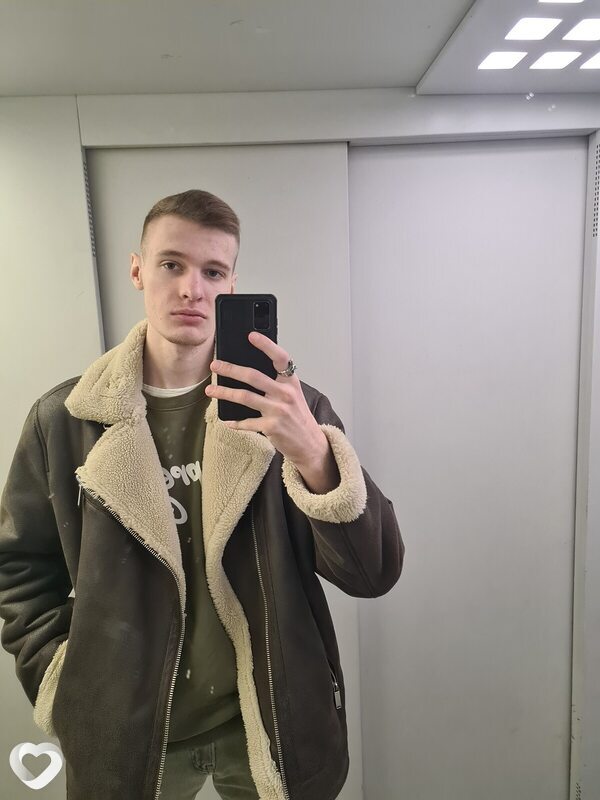 Алексей, 21, Москве — анкета №2177844