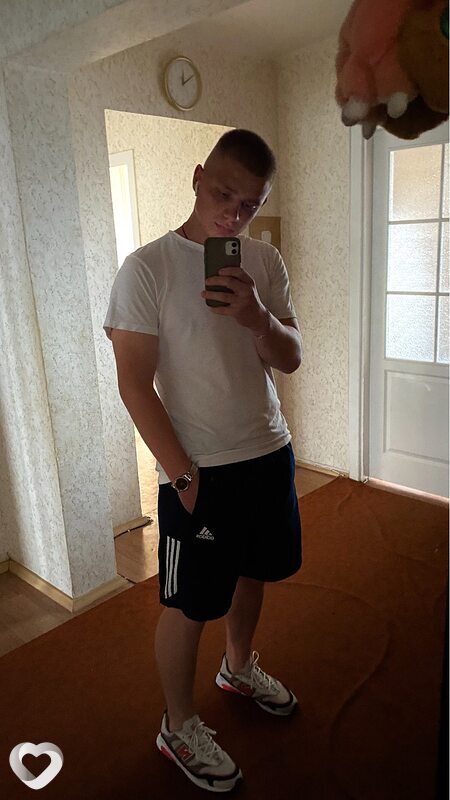 Валерий, 23, Минске — анкета №2178010