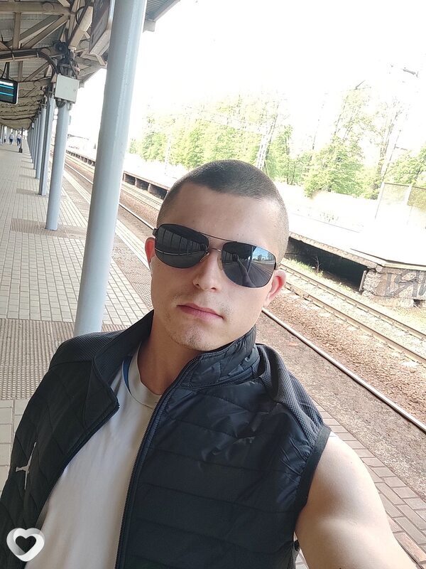 Антон, 22, Москве — анкета №2178503