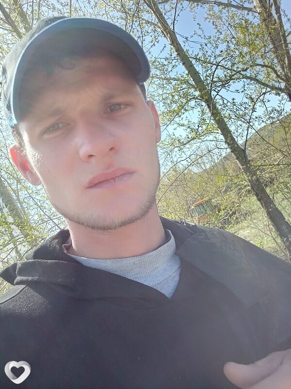 Денис, 27, Усть-Каменогорск — анкета №2178826