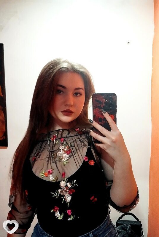 Карина, 19, Тюмени — анкета №2178752