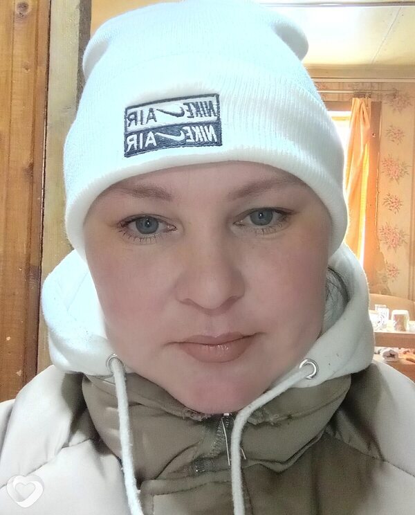 Оксана, Игра