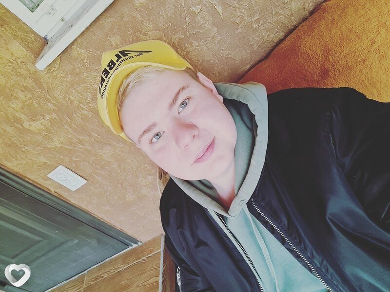 Антон, 29, Солигорске — анкета №2179438
