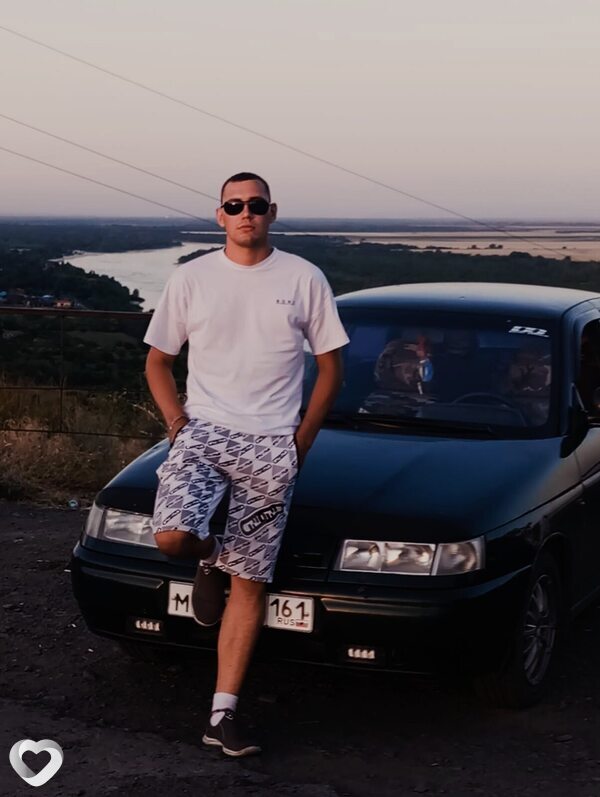 Денис, 25, Шахтах — анкета №2180374