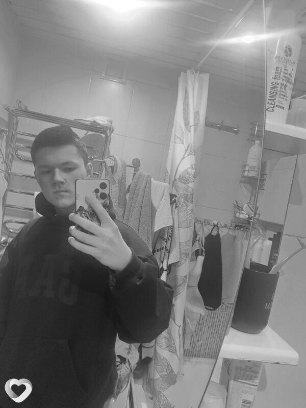 Георгий, 19, Москве — анкета №2180376