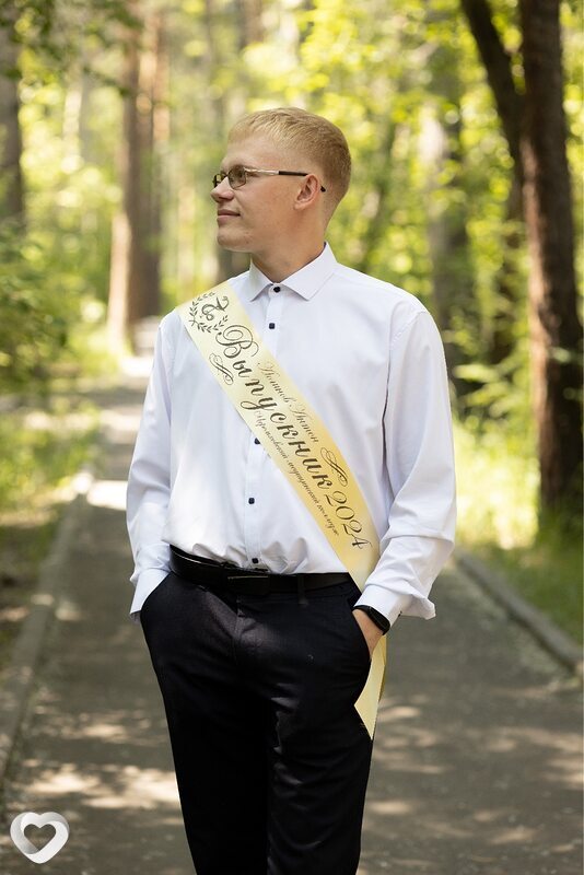Антон, 22, Шелехове — анкета №2182622