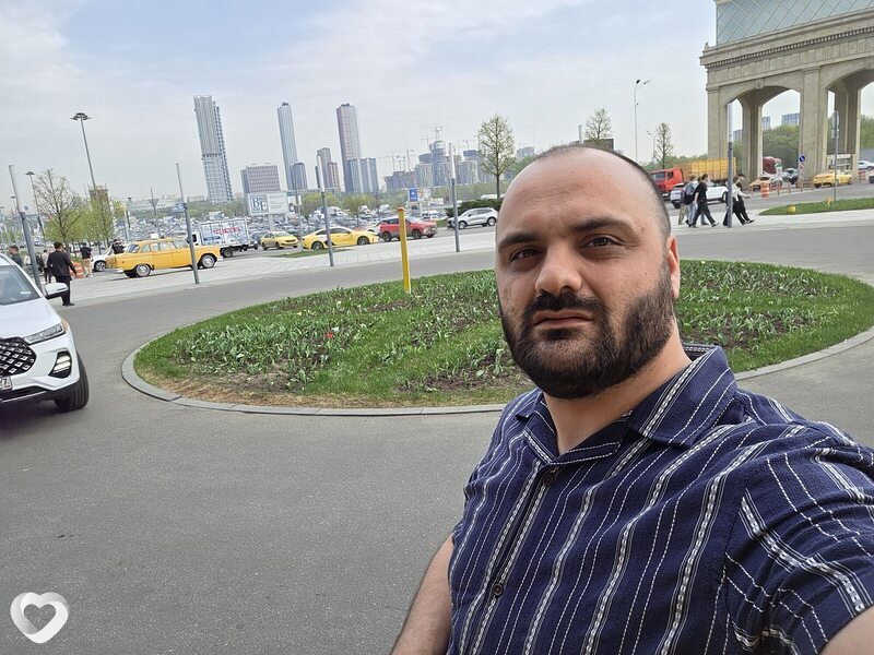 Ниджат, Москва