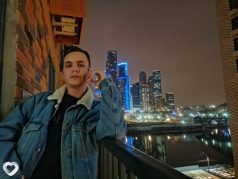 Михаил, 19, Москве — анкета №2183375