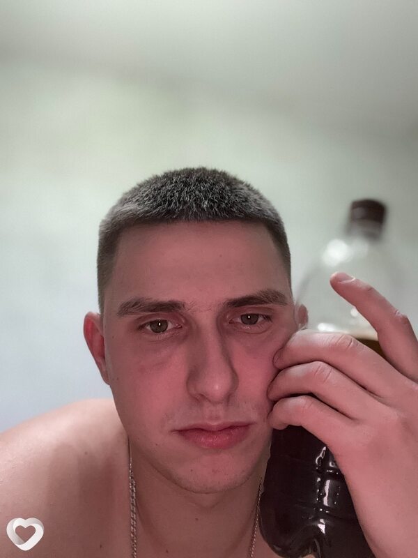 Женёк, 23, Челябинске — анкета №2184331