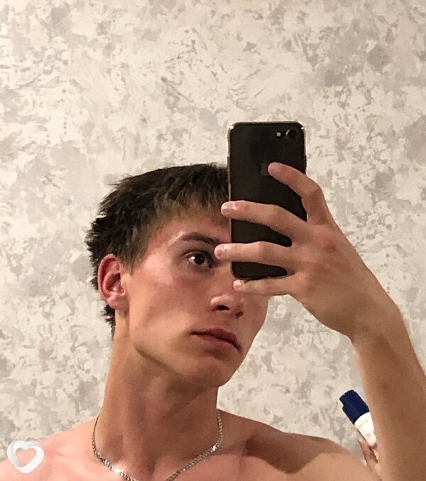 Иван, 20, Москве — анкета №2185571