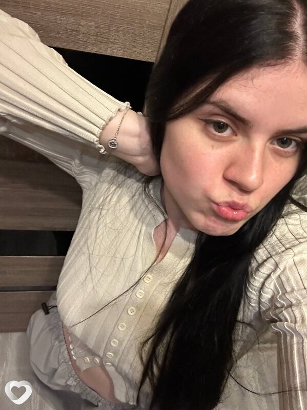 Elena, 21, Москве — анкета №2186598