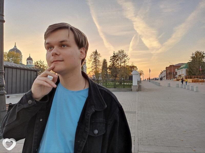 Илья, 22, Москве — анкета №2199502