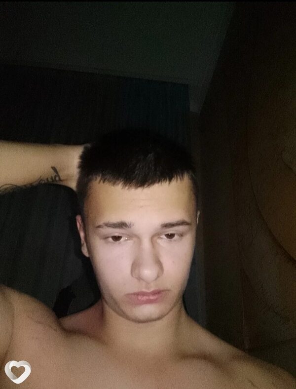 Саша, 21, Гомеле — анкета №2200495