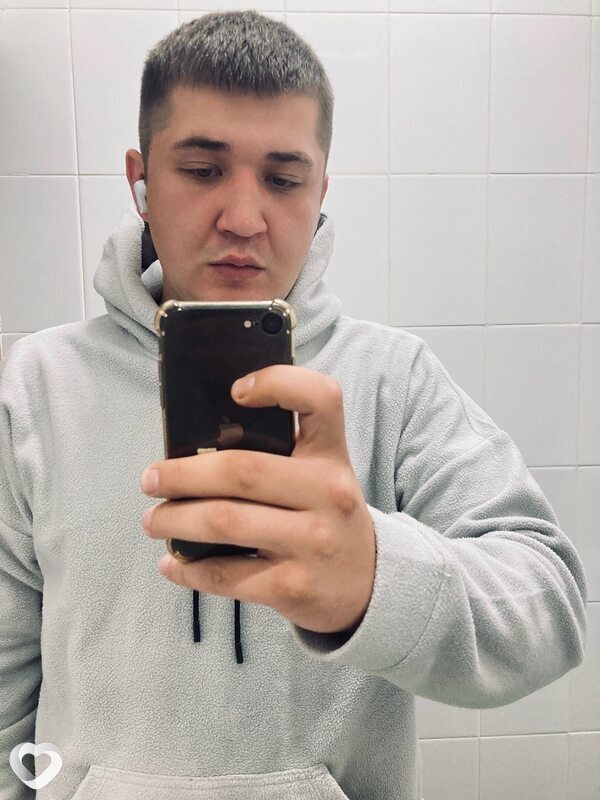 Назарий, 26, Москве — анкета №2201896