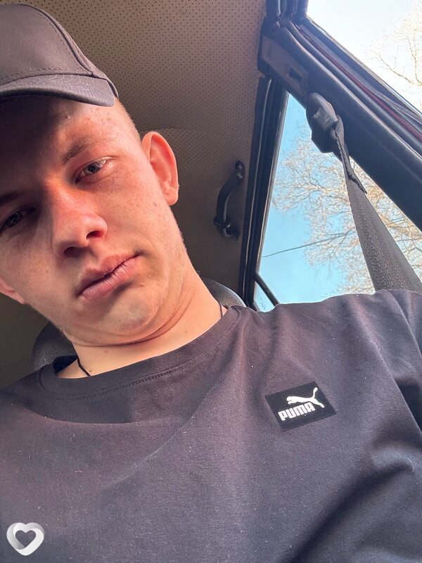 Александр, 20, Фокине — анкета №2202196