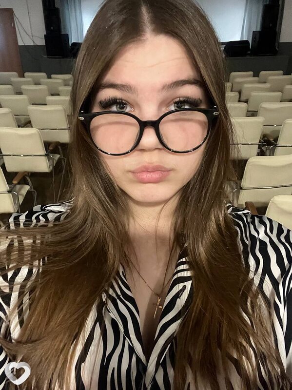 Полина, 20, Пскове — анкета №2202476