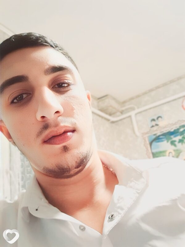 Артём, 25, Каменске-Шахтинском — анкета №2202835