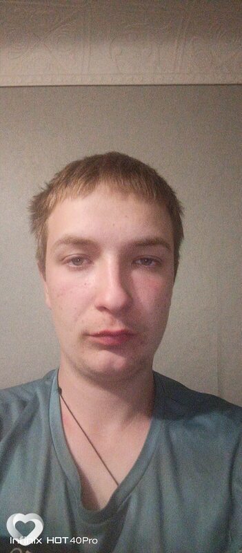 Максим, 19, Красноуфимске — анкета №2203082