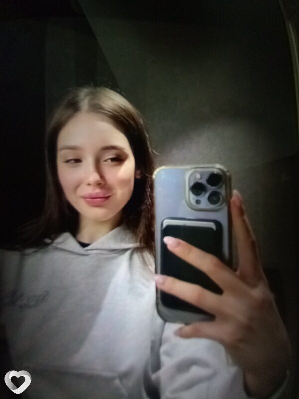 Анюта, 21, Речице — анкета №2203370