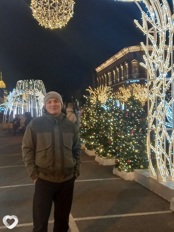 Xikmatillo, 21, Истре — анкета №2203651